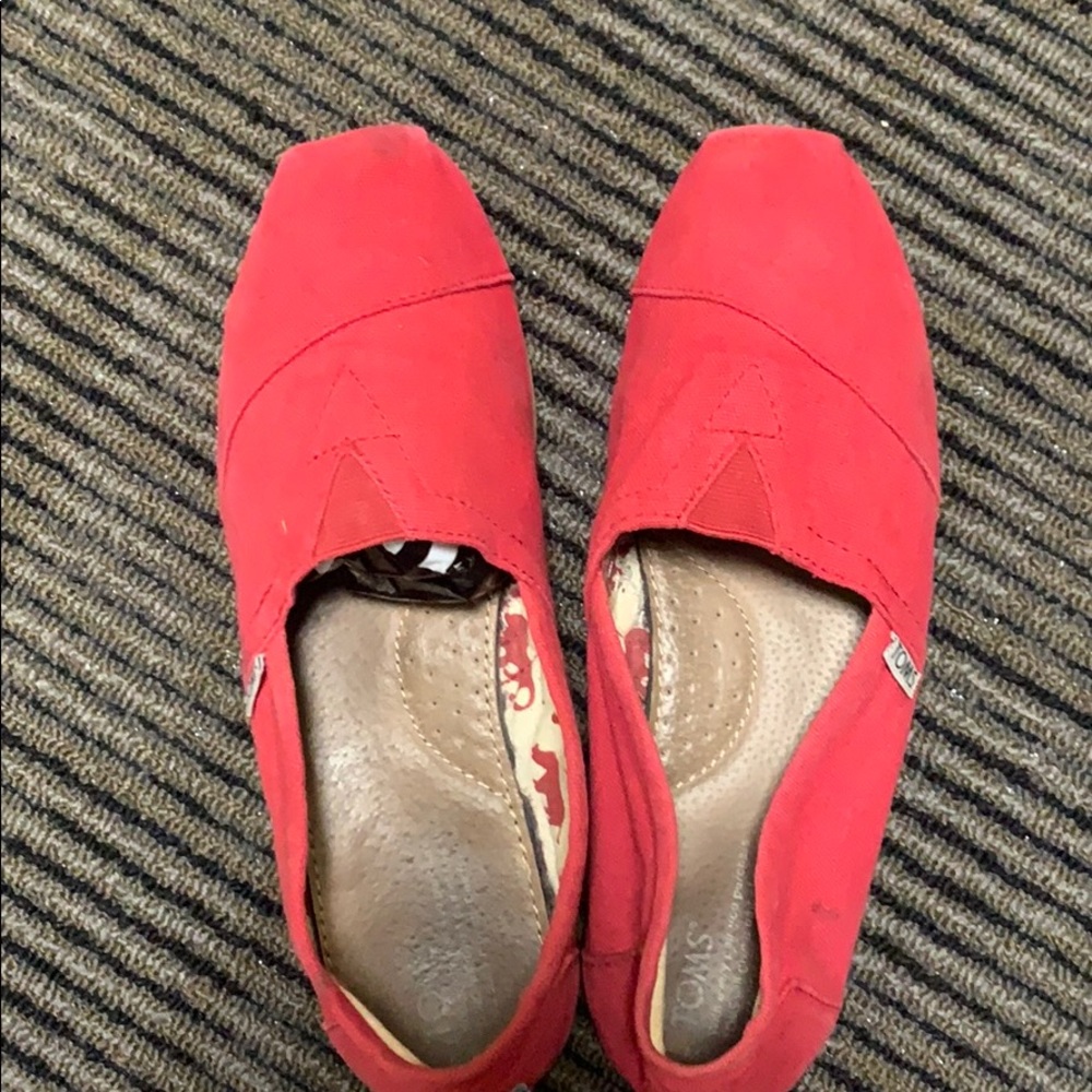Toms